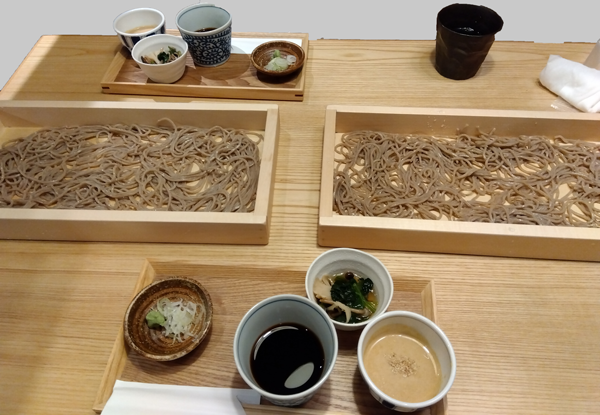 鳥かく　板そば